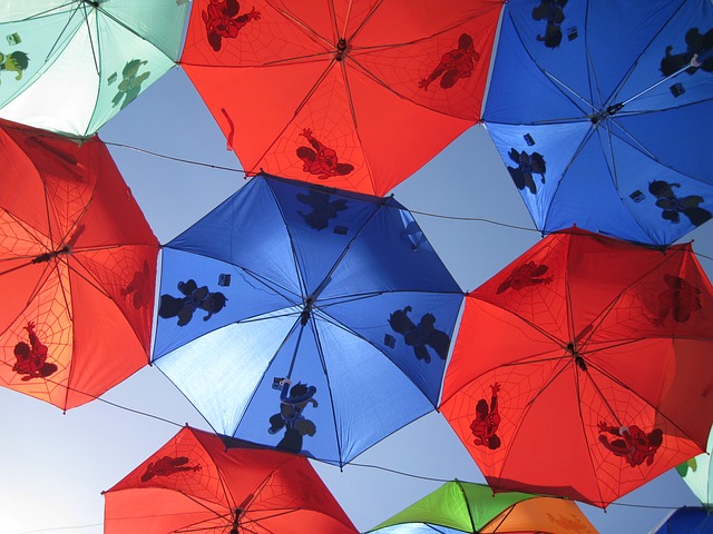umbrellas-205386_640 (1)